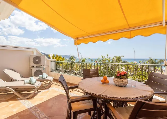 Sunny Apartment Frontline Burriana